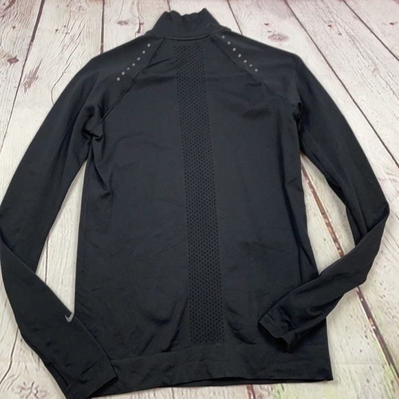 UEC Nike 1/2 zipper high collar dri fit pullover small - Picture 7 of 8